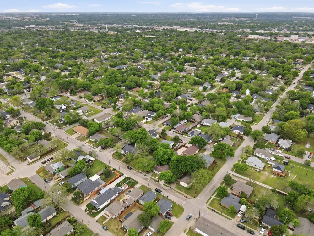 1207 College Street McKinney, TX 75069