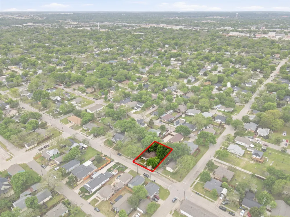 1207 College Street McKinney, TX 75069