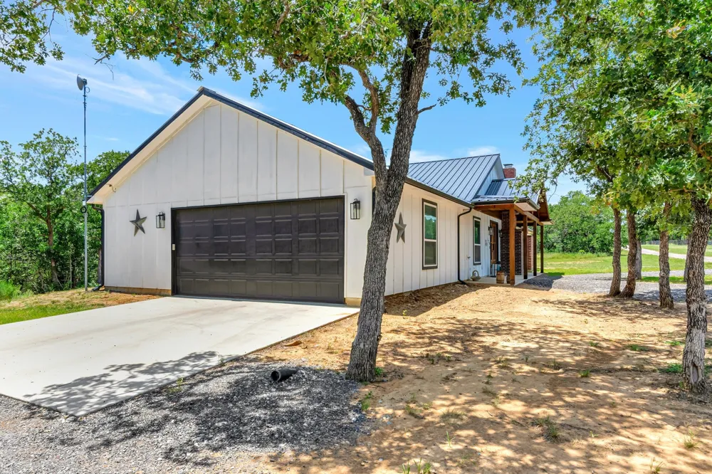 129 Whiskey Ranch Road Runaway Bay, TX 76426