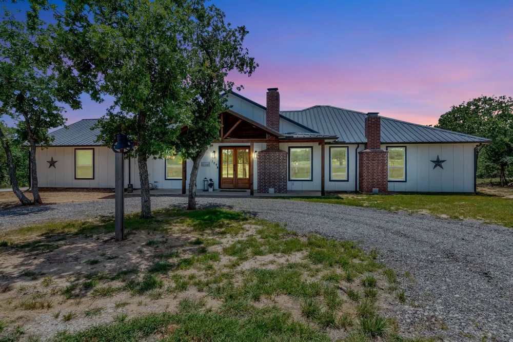 129 Whiskey Ranch Road Runaway Bay, TX 76426