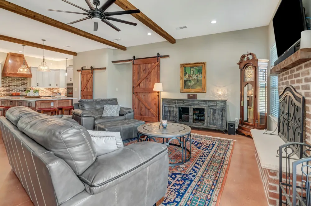 129 Whiskey Ranch Road Runaway Bay, TX 76426