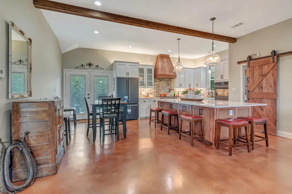 129 Whiskey Ranch Road Runaway Bay, TX 76426