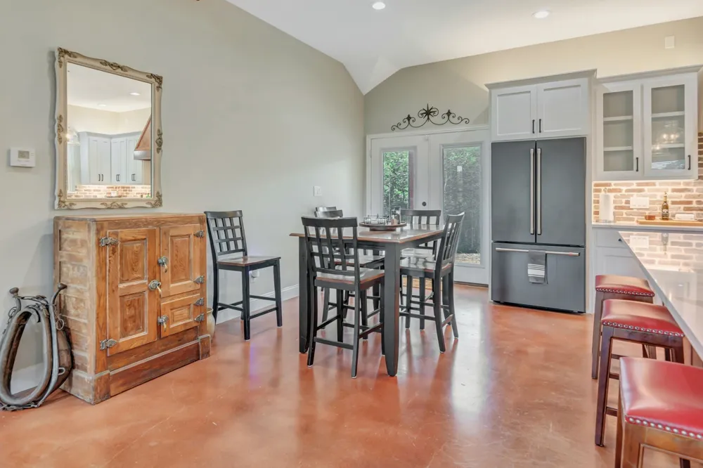 129 Whiskey Ranch Road Runaway Bay, TX 76426