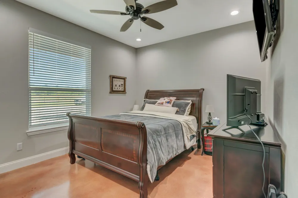 129 Whiskey Ranch Road Runaway Bay, TX 76426