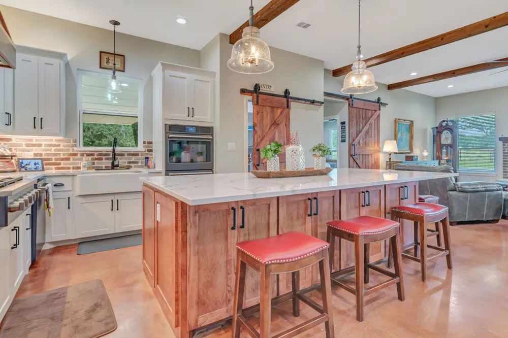 129 Whiskey Ranch Road Runaway Bay, TX 76426