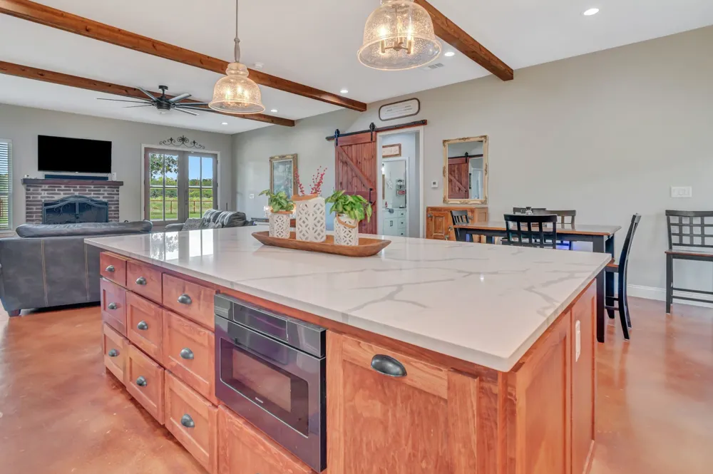 129 Whiskey Ranch Road Runaway Bay, TX 76426