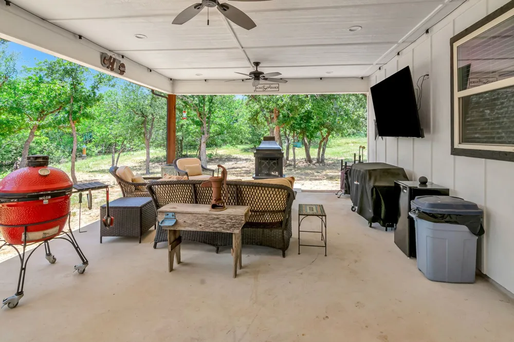 129 Whiskey Ranch Road Runaway Bay, TX 76426