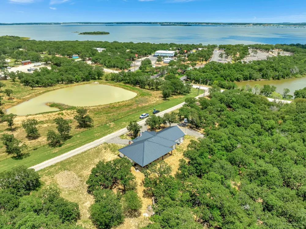 129 Whiskey Ranch Road Runaway Bay, TX 76426