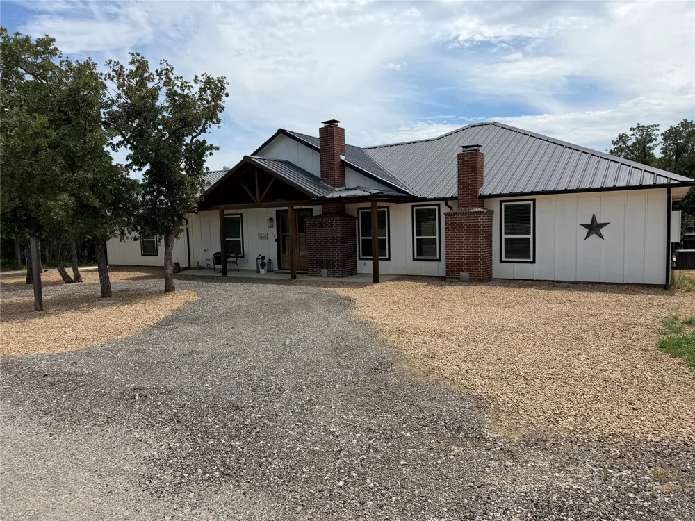 129 Whiskey Ranch Road Runaway Bay, TX 76426