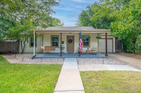 2017 Bluebonnet Drive