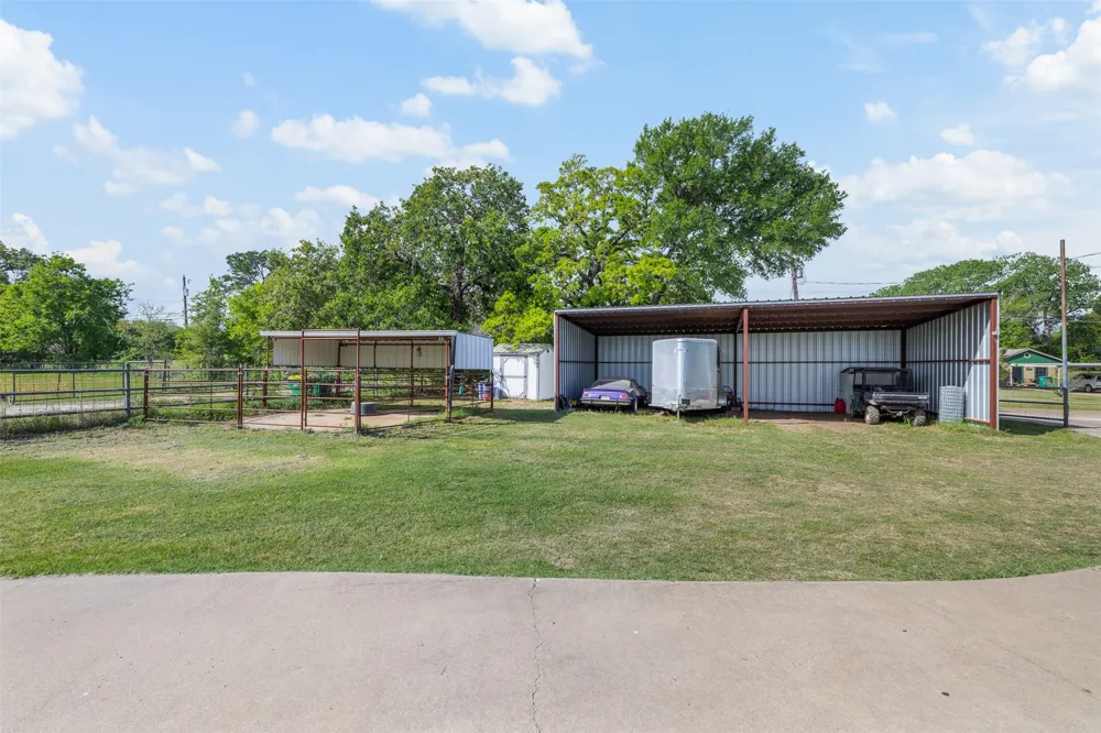 203 Saffle Road Robinson, TX 76706