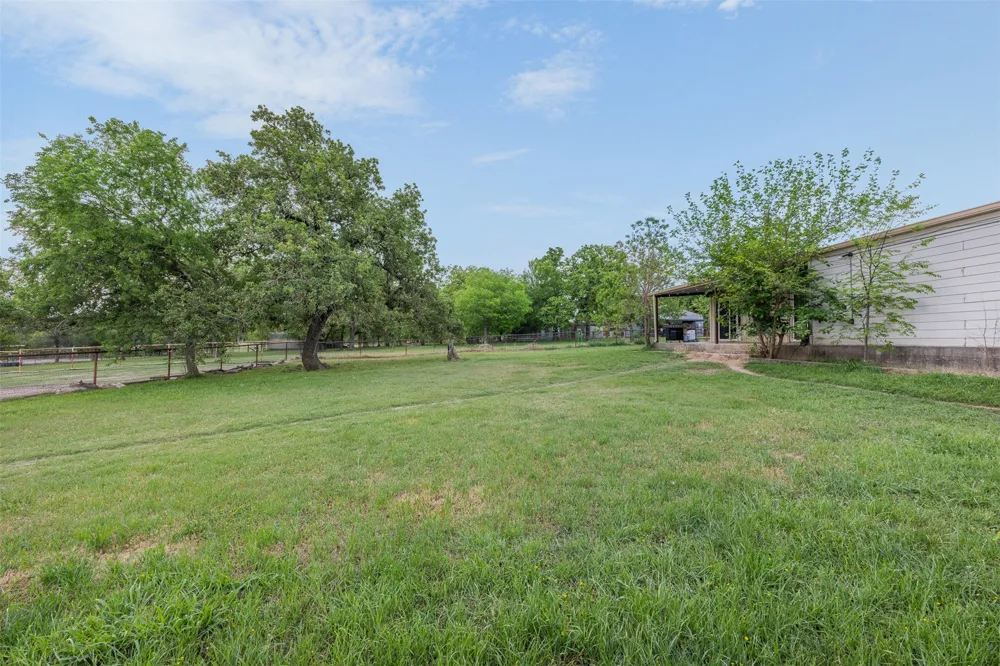 203 Saffle Road Robinson, TX 76706