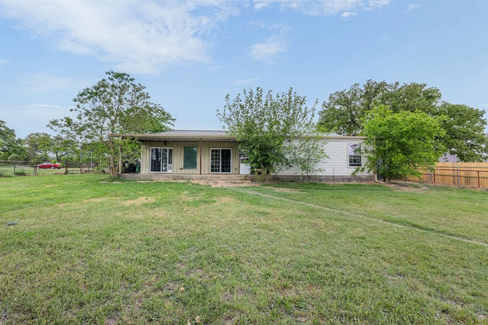 203 Saffle Road Robinson, TX 76706