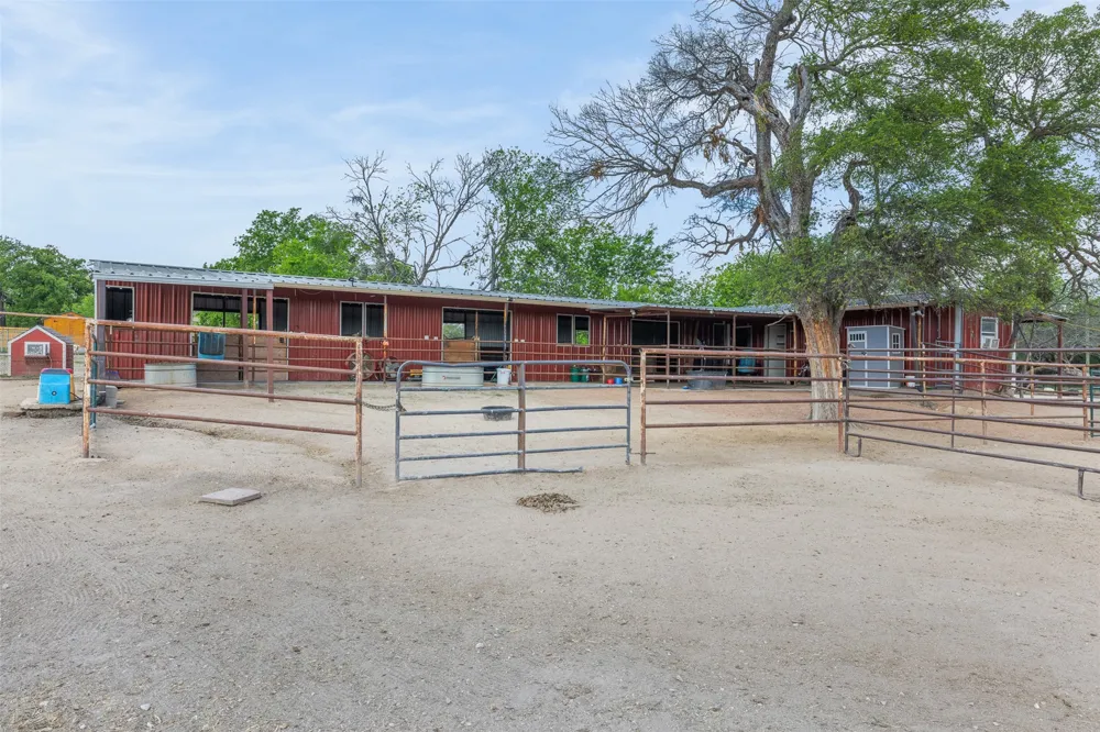 203 Saffle Road Robinson, TX 76706
