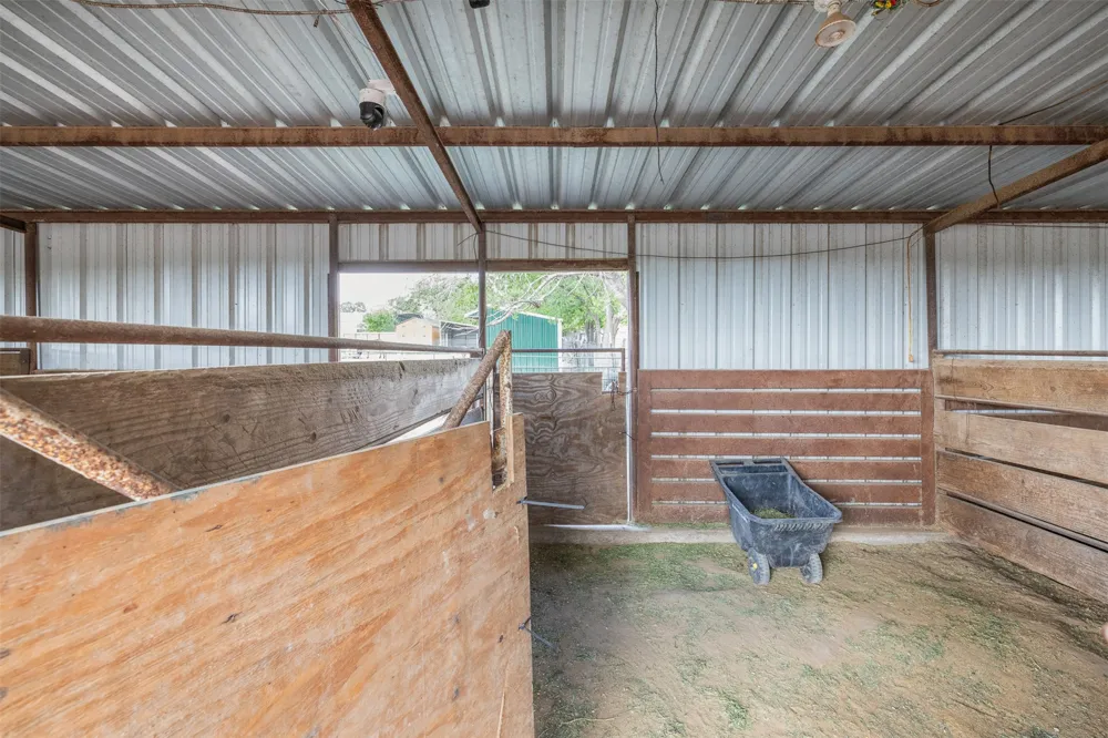 203 Saffle Road Robinson, TX 76706