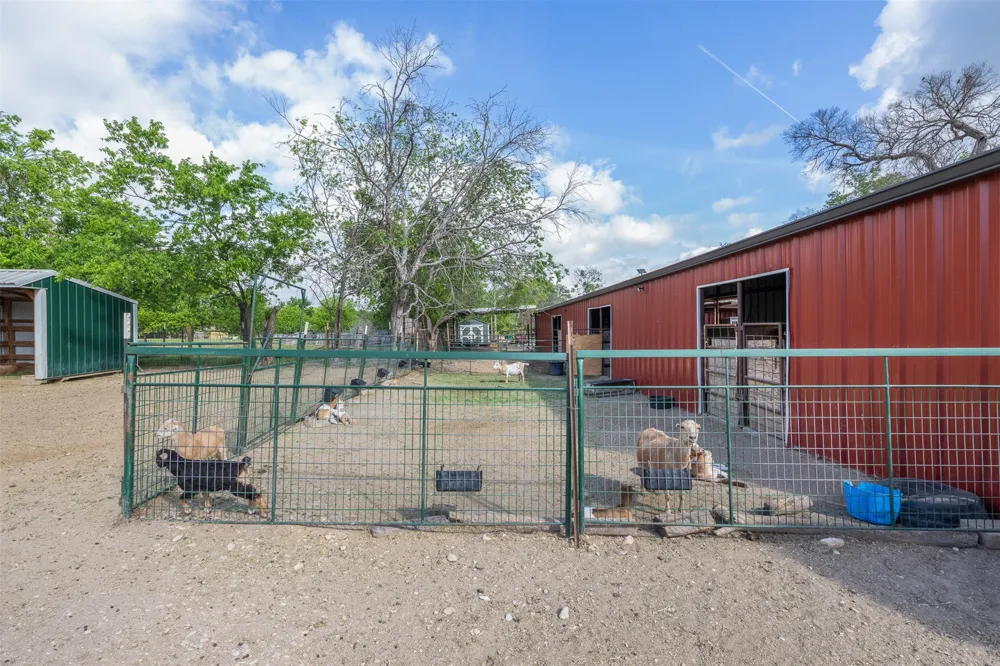 203 Saffle Road Robinson, TX 76706