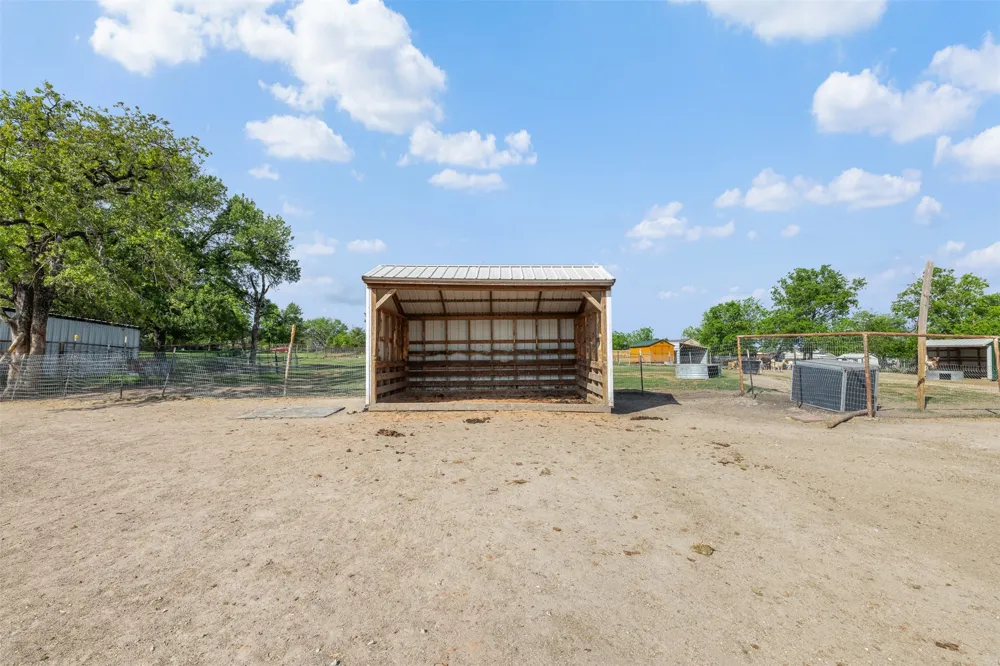 203 Saffle Road Robinson, TX 76706