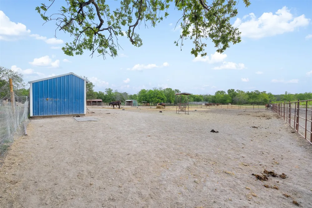 203 Saffle Road Robinson, TX 76706