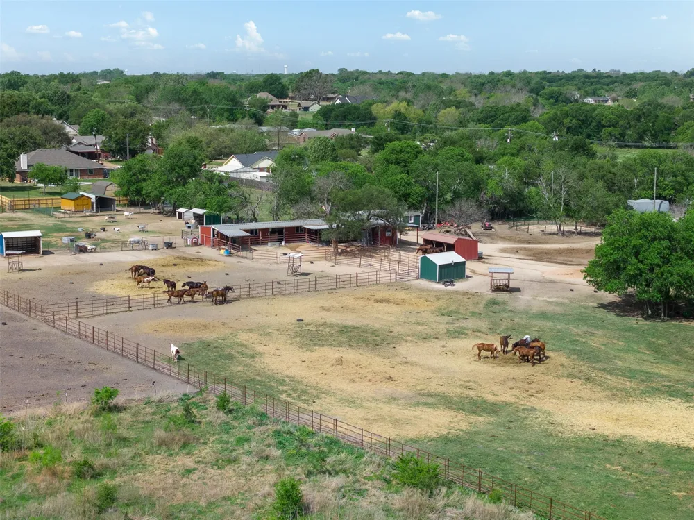 203 Saffle Road Robinson, TX 76706