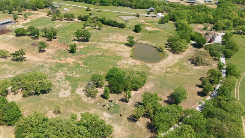 10642 Fm 902 Collinsville, TX 76233