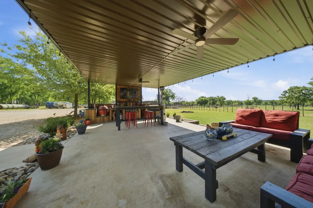 10642 Fm 902 Collinsville, TX 76233