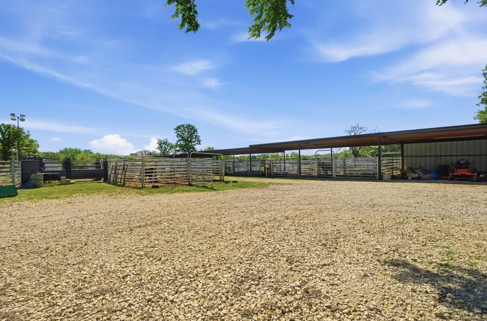 10642 Fm 902 Collinsville, TX 76233