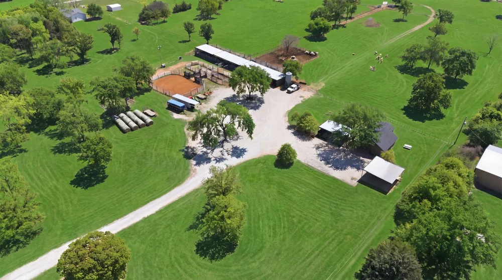 10642 Fm 902 Collinsville, TX 76233