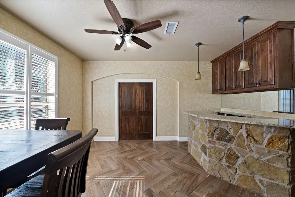 10709 County Road 507 Venus, TX 76084