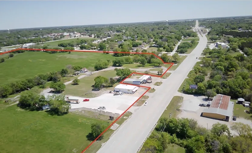 676 W W Audie Murphy Parkway Farmersville, TX 75442