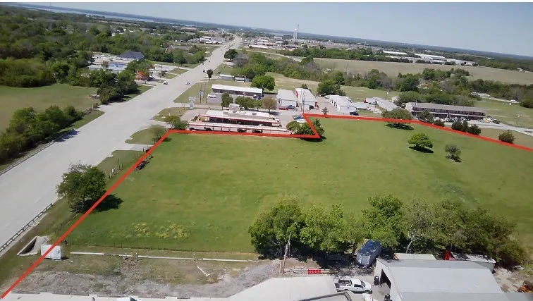 676 W W Audie Murphy Parkway Farmersville, TX 75442