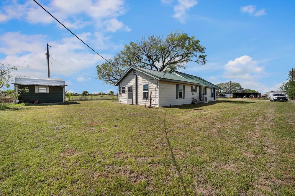 3913 Fm1956 Nocona, TX 76255
