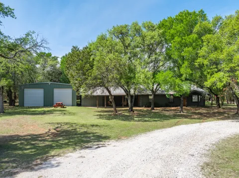 2731 Garrett Lane