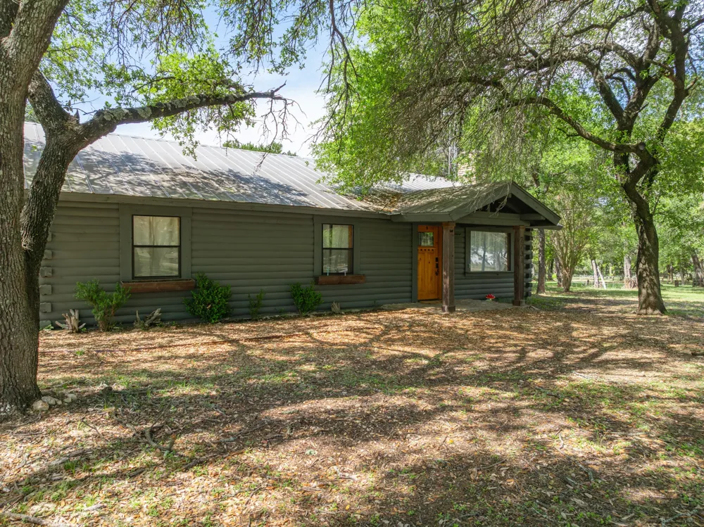 2731 Garrett Lane China Spring, TX 76633