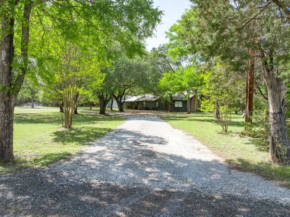 2731 Garrett Lane China Spring, TX 76633