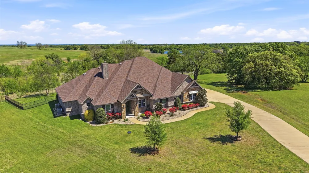 56 Turtle Point Lane Gordonville, TX 76245