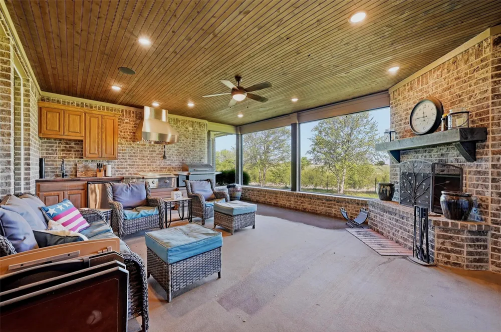 56 Turtle Point Lane Gordonville, TX 76245