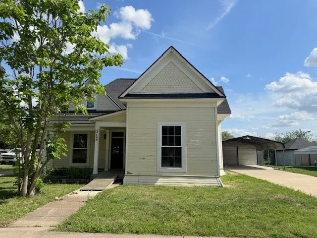 312 Poplar Street Italy, TX 76651