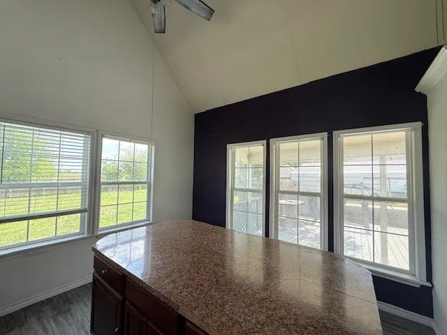 312 Poplar Street Italy, TX 76651