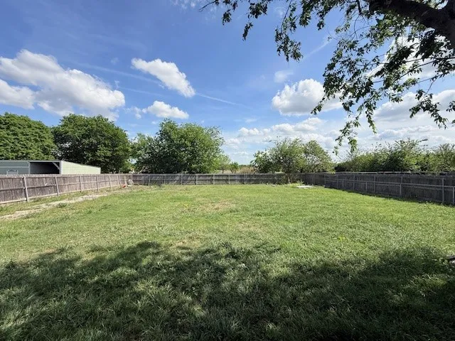 312 Poplar Street Italy, TX 76651