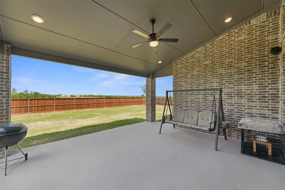 751 Emerald Valley Drive Ovilla, TX 75154