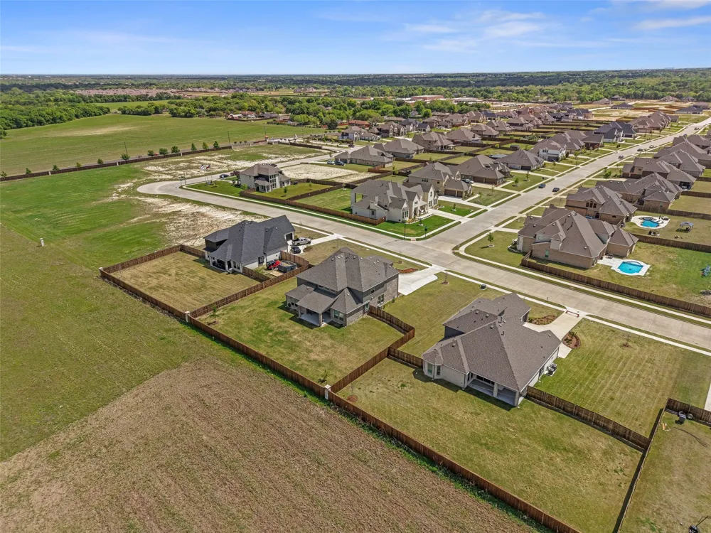 751 Emerald Valley Drive Ovilla, TX 75154