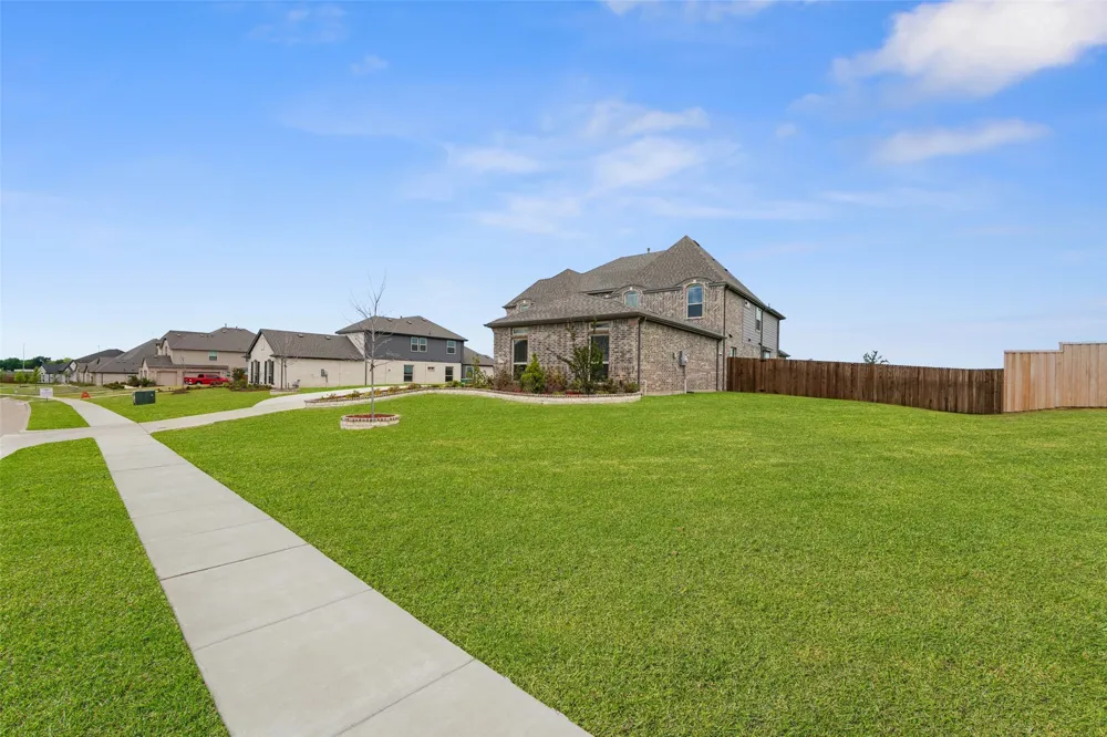 751 Emerald Valley Drive Ovilla, TX 75154