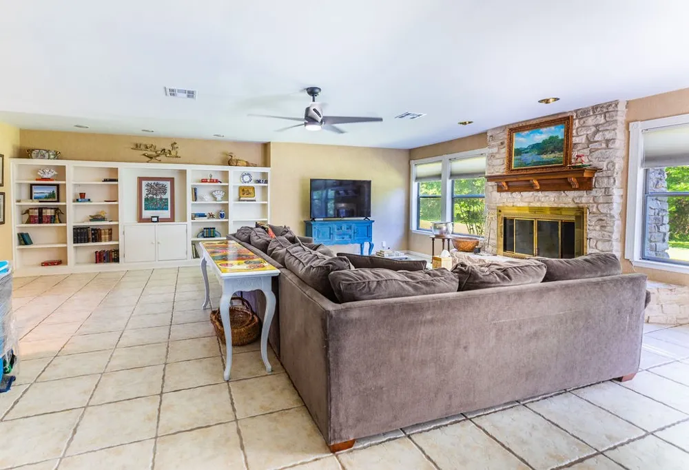663 Coxs Oak Valley Road Waco, TX 76705