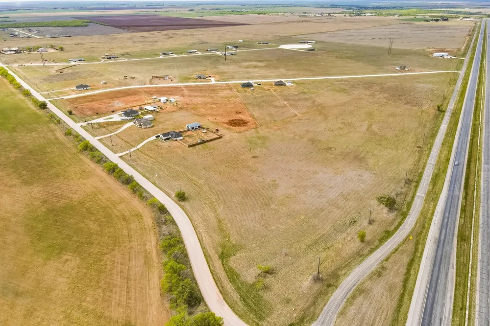 1436 CR 428 Hawley, TX 79525