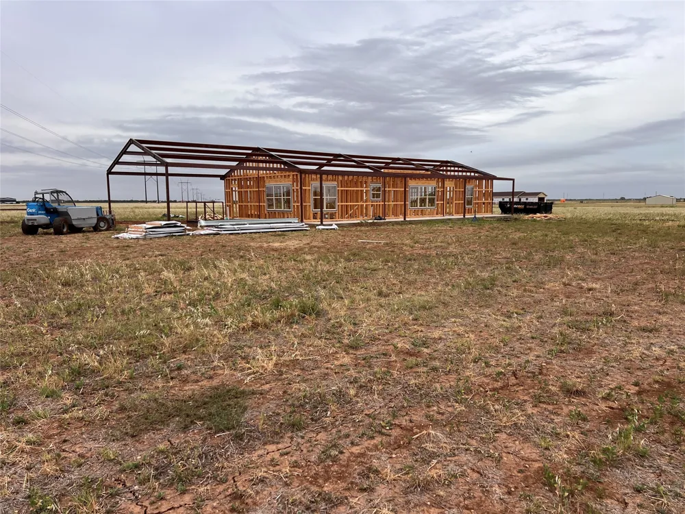 1436 CR 428 Hawley, TX 79525