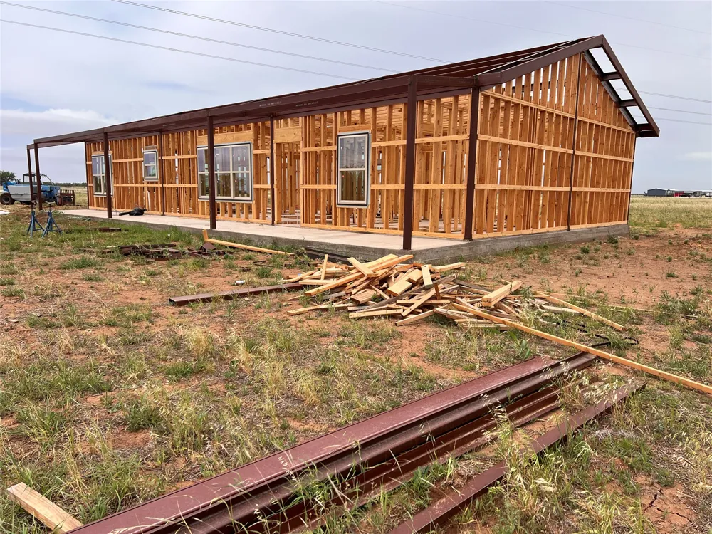 1436 CR 428 Hawley, TX 79525