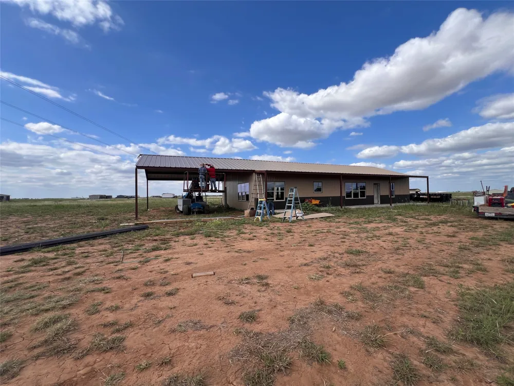 1436 CR 428 Hawley, TX 79525