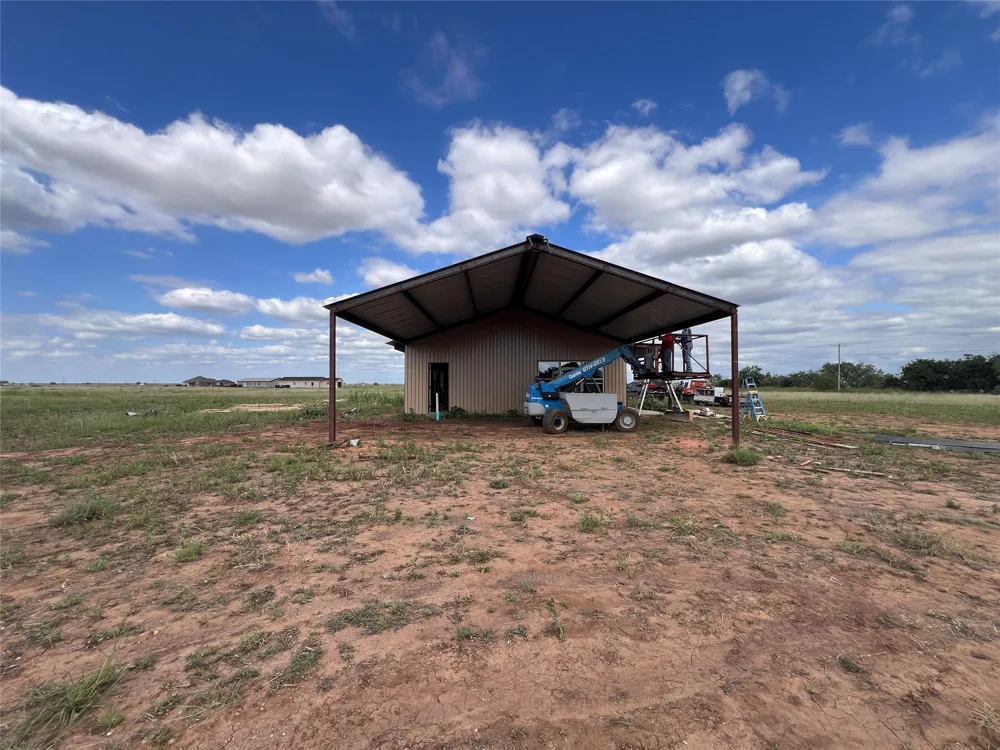 1436 CR 428 Hawley, TX 79525