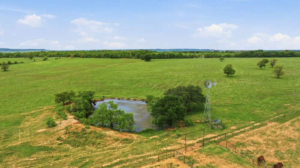8315 County Road 403 Cisco, TX 76437