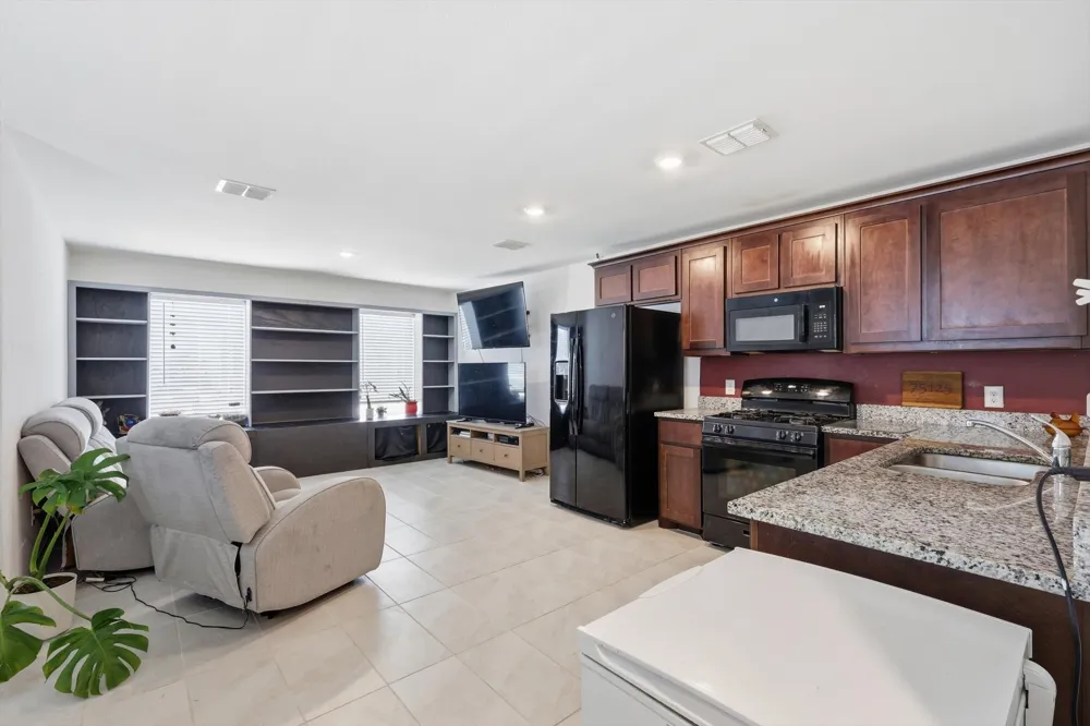 454 Eagle Wind Way Ferris, TX 75125